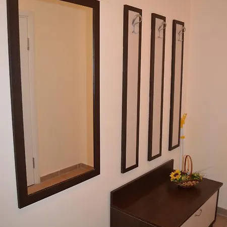 Bratanov In Summer Dreams Apartment